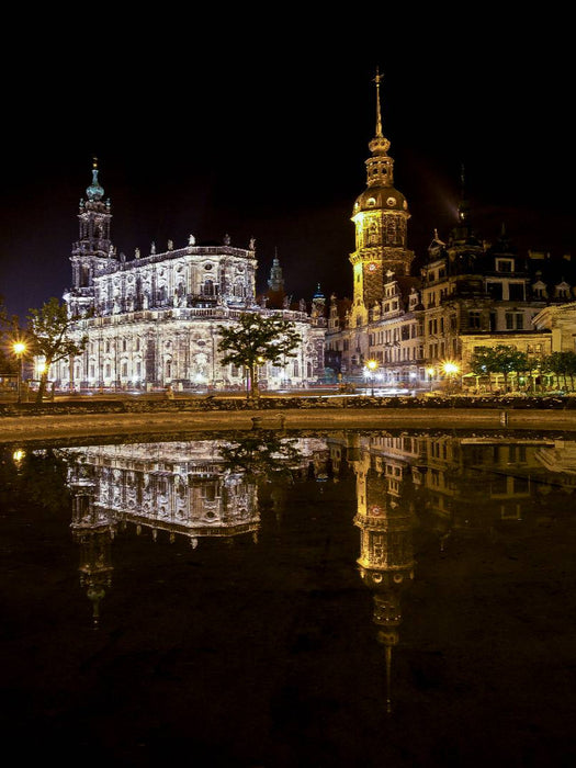Die Katholische Hofkirche und der Hausmannsturm - CALVENDO Foto-Puzzle'