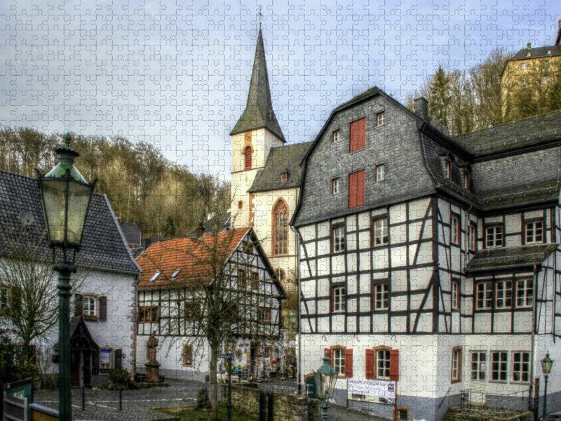 Blick auf das Rathaus und Kirche in Blankenheim - CALVENDO Foto-Puzzle'