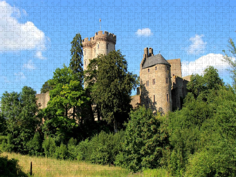 Kasselburg bei Pelm - CALVENDO Foto-Puzzle'