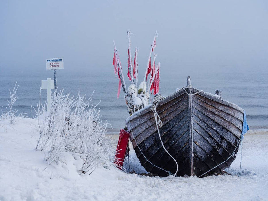 Fischerboot im Schnee - CALVENDO Foto-Puzzle'