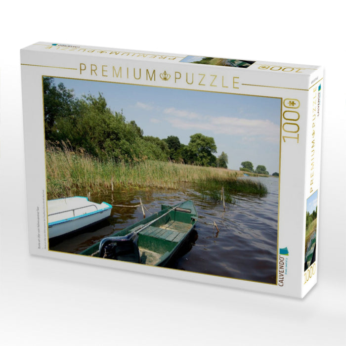 Boote am Ufer vom Hohennauener See - CALVENDO Foto-Puzzle'