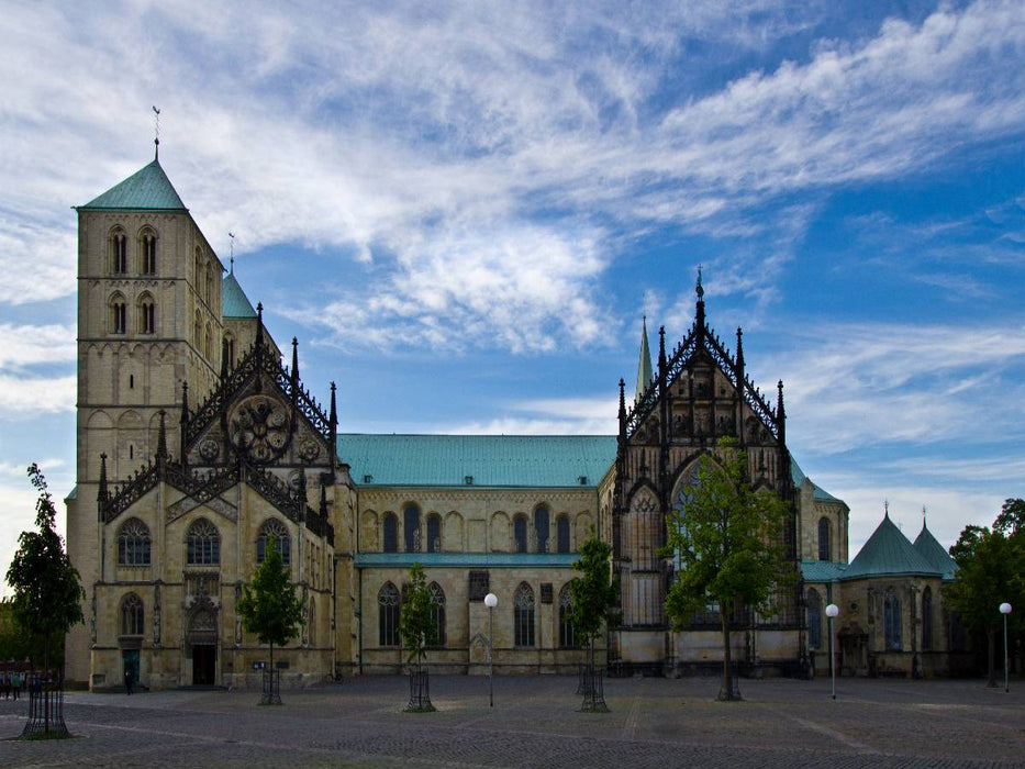 Der St. Paulus-Dom ist in seiner heutigen Gestalt ein Werk des 13. Jahrhunderts. - CALVENDO Foto-Puzzle'