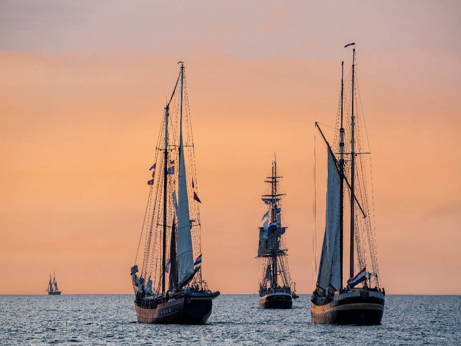 Windjammer auf der Ostsee im Abendlicht - CALVENDO Foto-Puzzle'