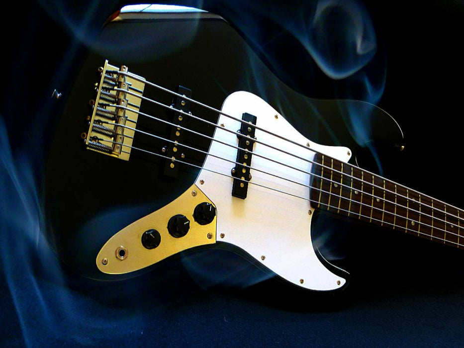 Eleganter E-Bass im Rauch - CALVENDO Foto-Puzzle'