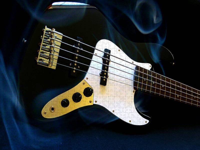 Eleganter E-Bass im Rauch - CALVENDO Foto-Puzzle'