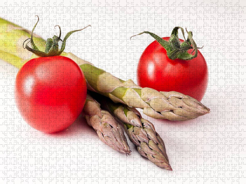 Tomate und grüner Spargel - CALVENDO Foto-Puzzle'