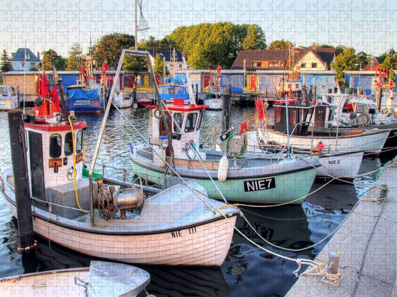 Fischerboote in Niendorf - CALVENDO Foto-Puzzle'
