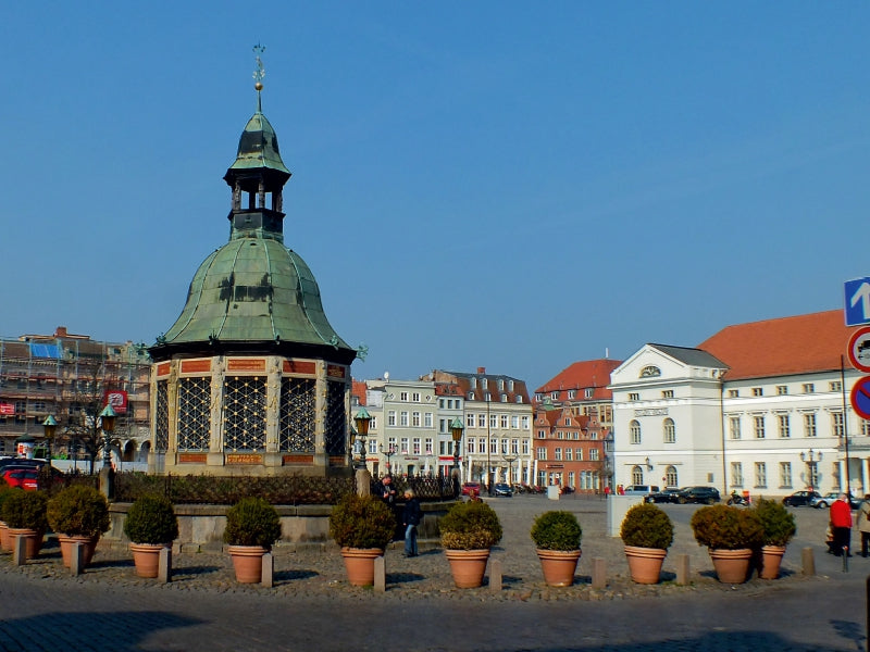 Wismarer Marktplatz mit Wasserkunst




Wismarer Marktplatz 1000 Teile Puzzle quer - CALVENDO Foto-Puzzle'