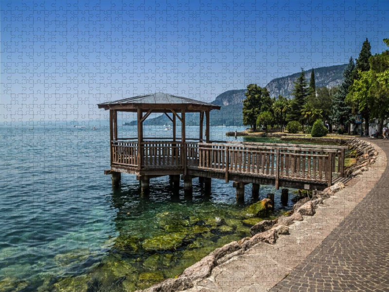 GARDASEE Uferpromenade von Garda - CALVENDO Foto-Puzzle'