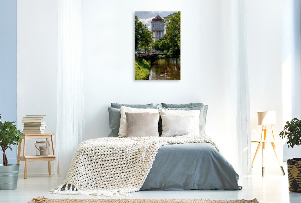 Premium Textil-Leinwand Premium Textil-Leinwand 80 cm x 120 cm  hoch Emder Wasserturm und Stadtgraben