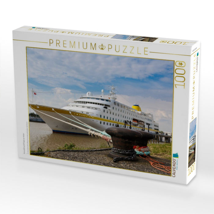 Kreuzfahrtschiff liegt vor Anker - CALVENDO Foto-Puzzle'