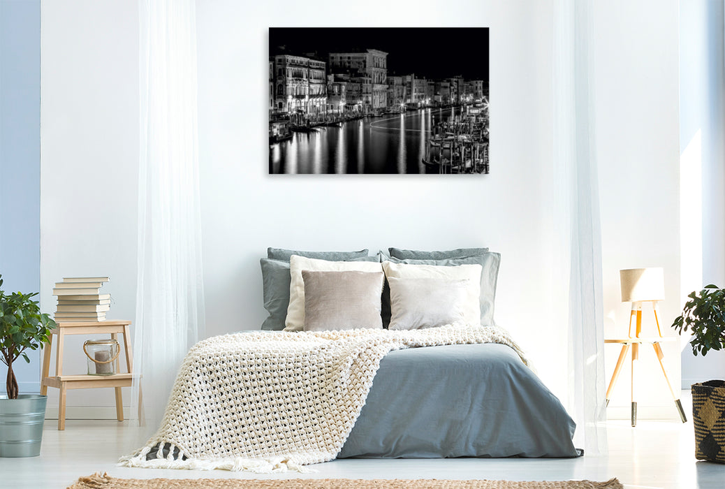 Premium Textil-Leinwand Premium Textil-Leinwand 120 cm x 80 cm quer VENEDIG Canal Grande in Monochrom