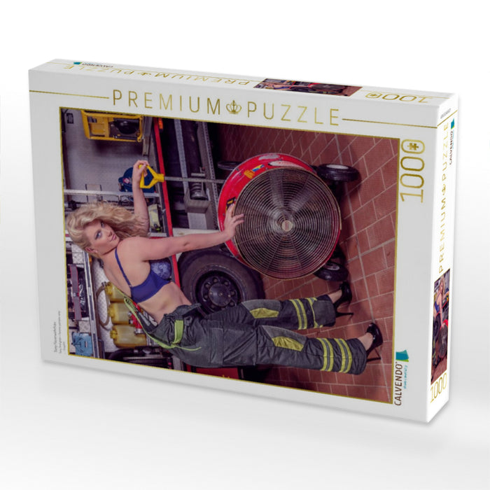 Sexy Feuerwehrfrau - CALVENDO Foto-Puzzle'