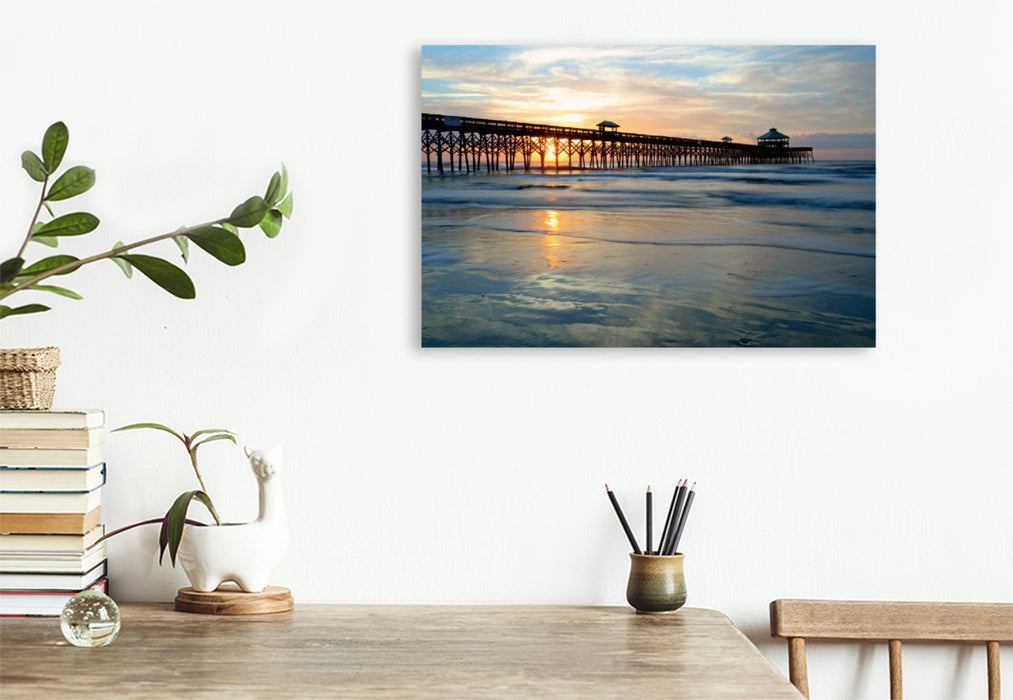 Premium Textil-Leinwand Premium Textil-Leinwand 90 cm x 60 cm quer Folly Beach Pier bei Sonnenaufgang, Charleston, South Carolina, USA