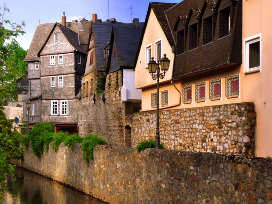 Am Lahnpförtchen; kleiner Durchlass in der mittelalterlichen Stadtmauer, auch Tränkpforte - CALVENDO Foto-Puzzle'