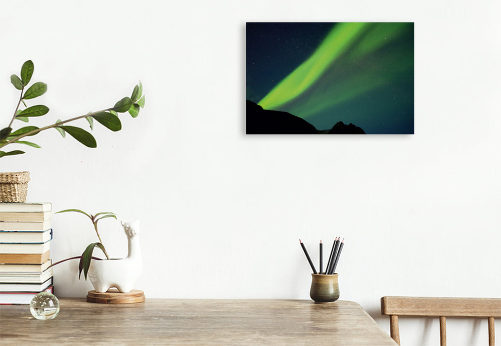 Premium Textil-Leinwand Premium Textil-Leinwand 120 cm x 80 cm quer Ein Motiv aus dem Kalender Nordlicht-Zauber auf den Lofoten. Aurora borealis