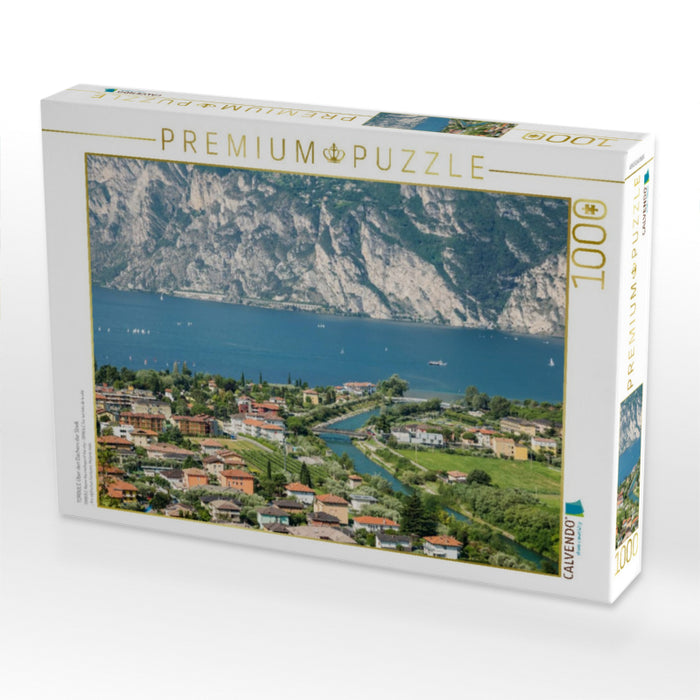 TORBOLE Über den Dächern der Stadt - CALVENDO Foto-Puzzle'