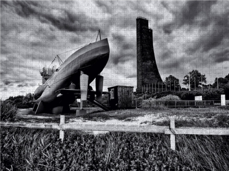 Museums-UBoot und Marinedenkmal 1000 Teile Puzzle quer - CALVENDO Foto-Puzzle'