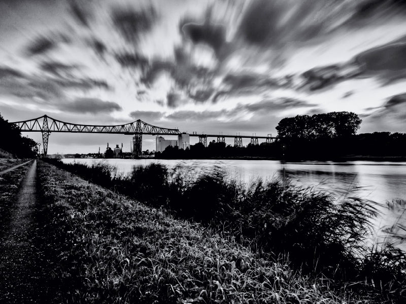 “Iron Lady” and Kiel Canal - CALVENDO photo puzzle 