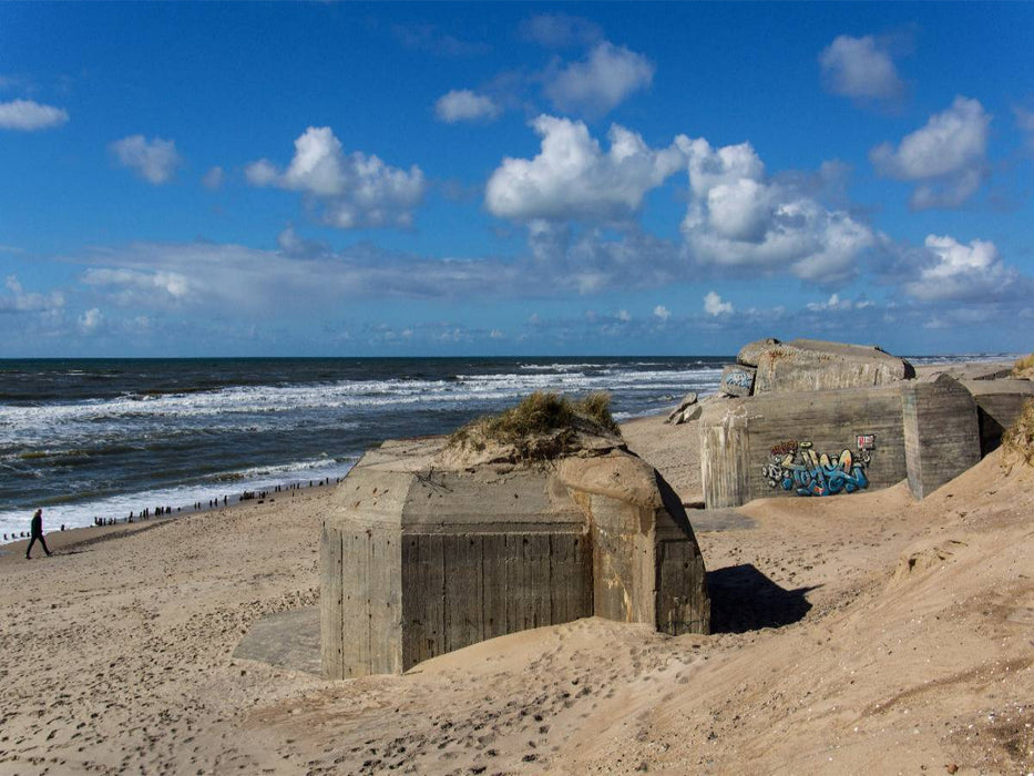 Deutsche Bunker am Strand in Kryle - CALVENDO Foto-Puzzle'