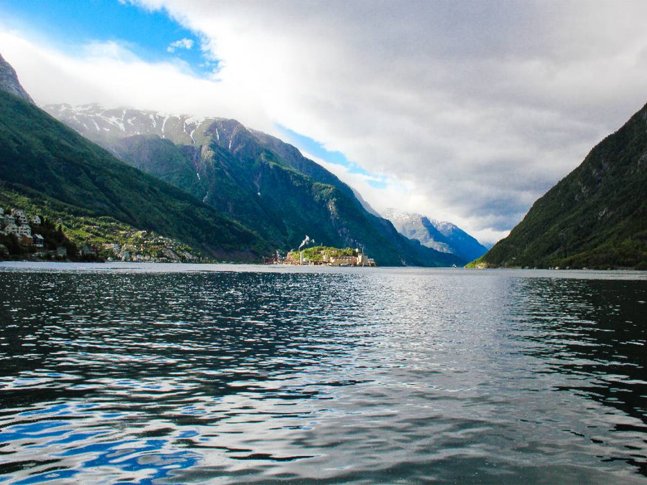 Am Fjord in Norwegen - CALVENDO Foto-Puzzle'
