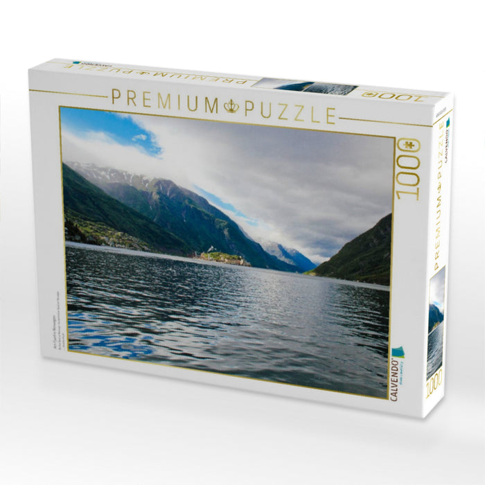 Am Fjord in Norwegen - CALVENDO Foto-Puzzle'