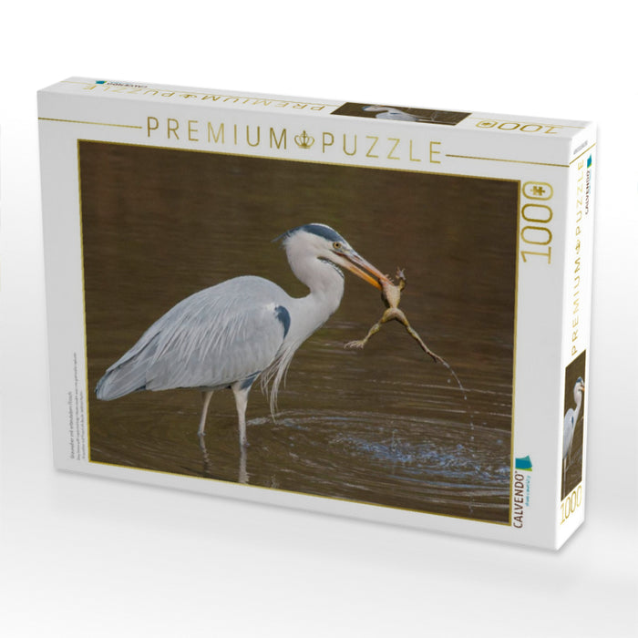 Graureiher mit erbeutetem Frosch - CALVENDO Foto-Puzzle'