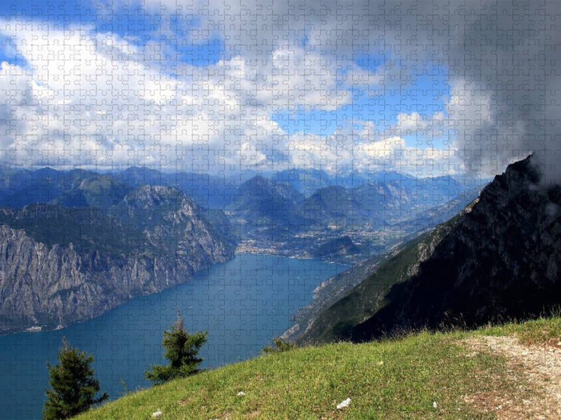 Blick vom Monte Baldo auf Riva del Garda - CALVENDO Foto-Puzzle'