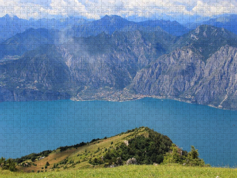 Blick vom Monte Baldo auf Limone sul Garda - CALVENDO Foto-Puzzle'
