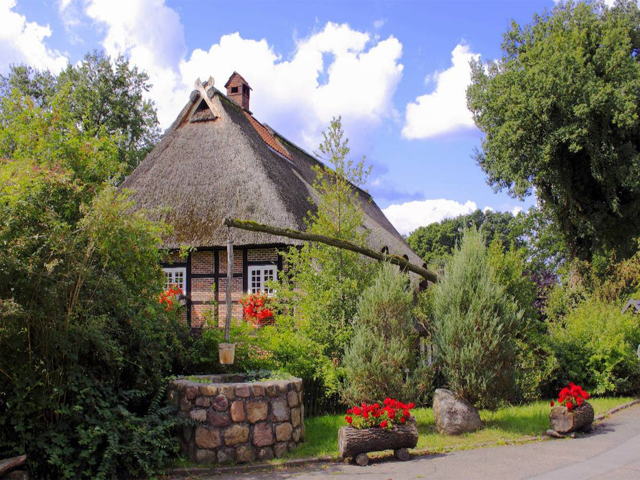 Typisches, niedersächsisches Bauernhaus mit Ziehbrunnen - CALVENDO Foto-Puzzle'