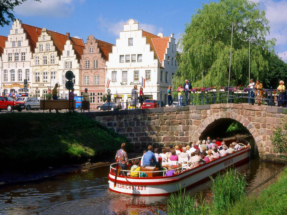 Grachtenfahrt in Friedrichstadt - CALVENDO Foto-Puzzle'