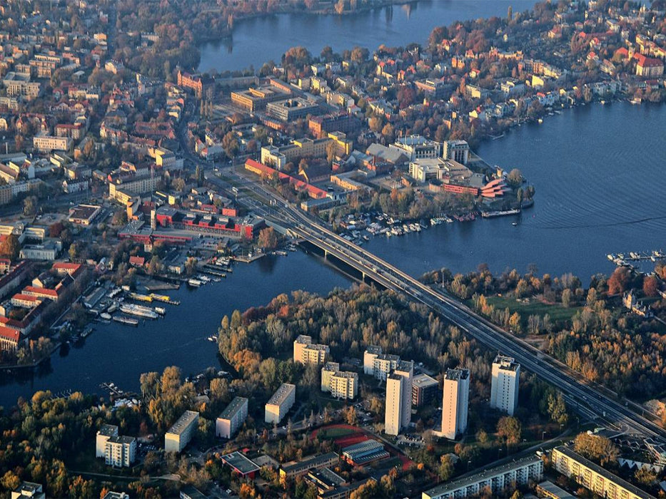 Potsdam,der Humboldtring mit Humboldtbrücke, neuer Feuerwehr und Theater - CALVENDO Foto-Puzzle'