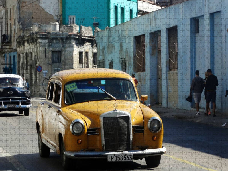 Der Oldtimer Mercedes 180 unterwegs in Havanna - CALVENDO Foto-Puzzle'