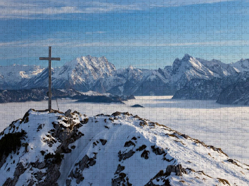 Gipfelkreuz in Bergkulisse - CALVENDO Foto-Puzzle'