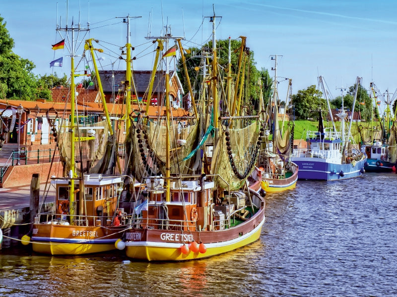 The largest shrimp boat fleet in East Frisia - CALVENDO photo puzzle 