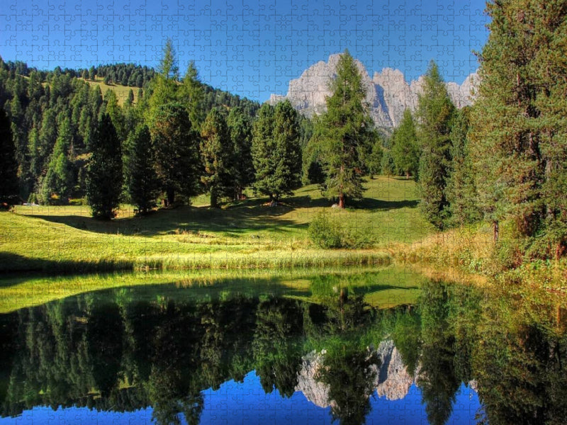 Bergsee an der Cisles Alm mit Geisler Spitzen - erreichbar von Wolkenstein oder St. Christina - CALVENDO Foto-Puzzle'