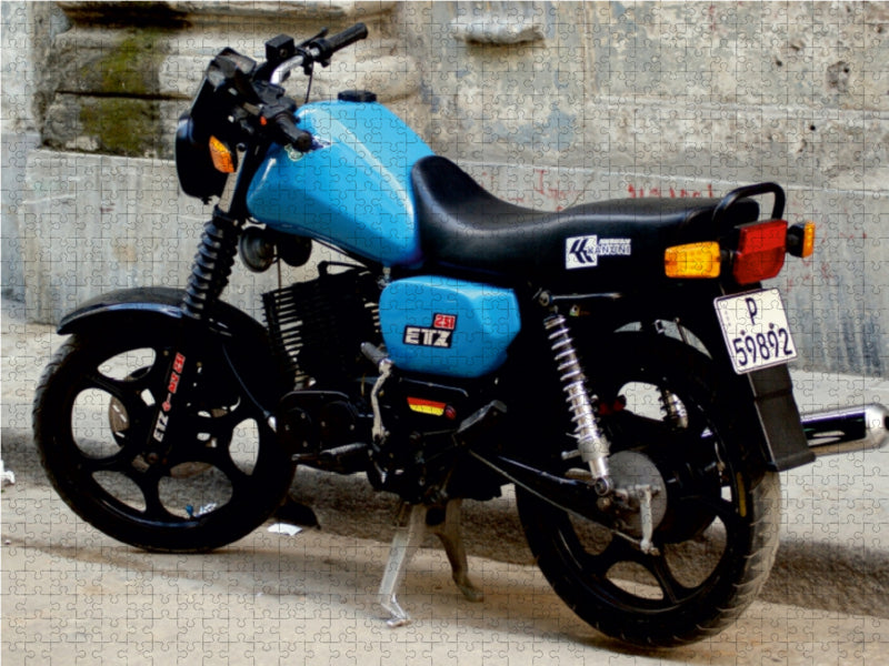 Motorrad MZ ETZ 251 aus der DDR auf Kuba 1000 Teile Puzzle quer - CALVENDO Foto-Puzzle'
