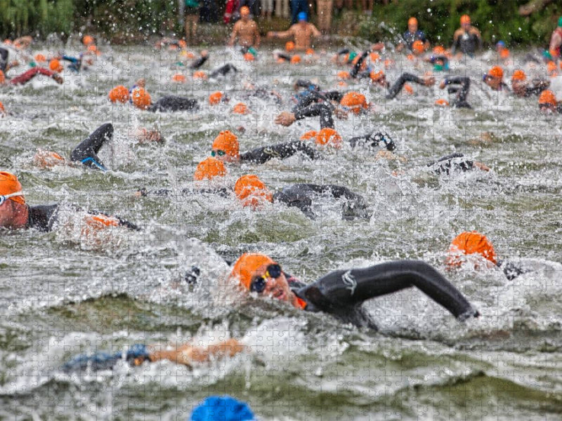Schwimmen im Main beim Kitzinger Mainfrankentriathlon - CALVENDO Foto-Puzzle'