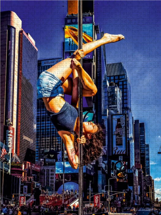 Ein Motiv aus dem Kalender Poledance on the Streets of New York 1000 Teile Puzzle hoch - CALVENDO Foto-Puzzle'