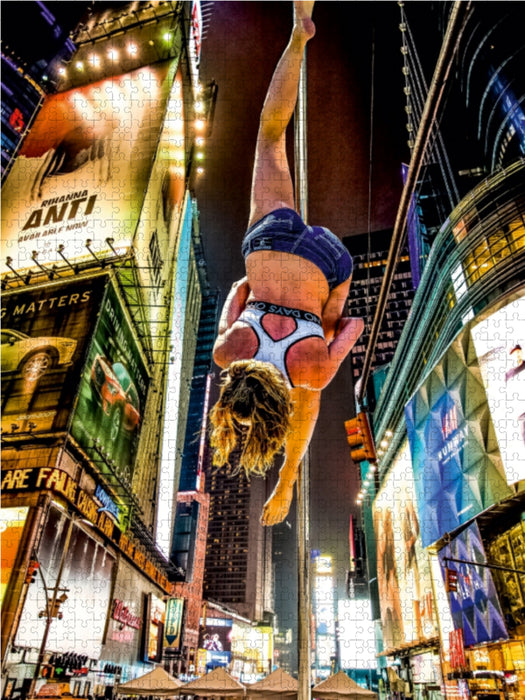 Ein Motiv aus dem Kalender Poledance on the Streets of New York 1000 Teile Puzzle hoch - CALVENDO Foto-Puzzle'