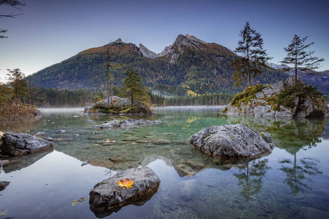 Premium Textil-Leinwand Hintersee zum Sonnenaufgang (Berchtesgadener Land)