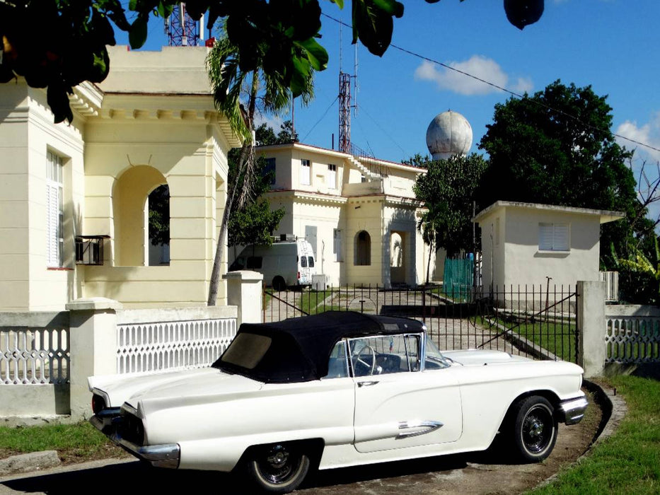 Ford Thunderbird - Ein Motiv aus dem Kalender "Ganz in Weiß - Elegante Oldtimer auf Kuba" - - CALVENDO Foto-Puzzle'