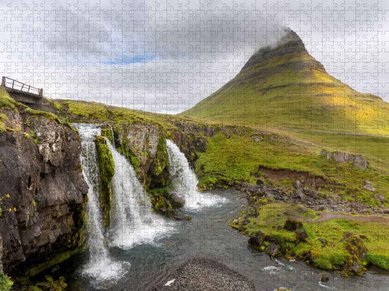 Kirkjufellsfoss mit Kirkjufell - CALVENDO Foto-Puzzle'