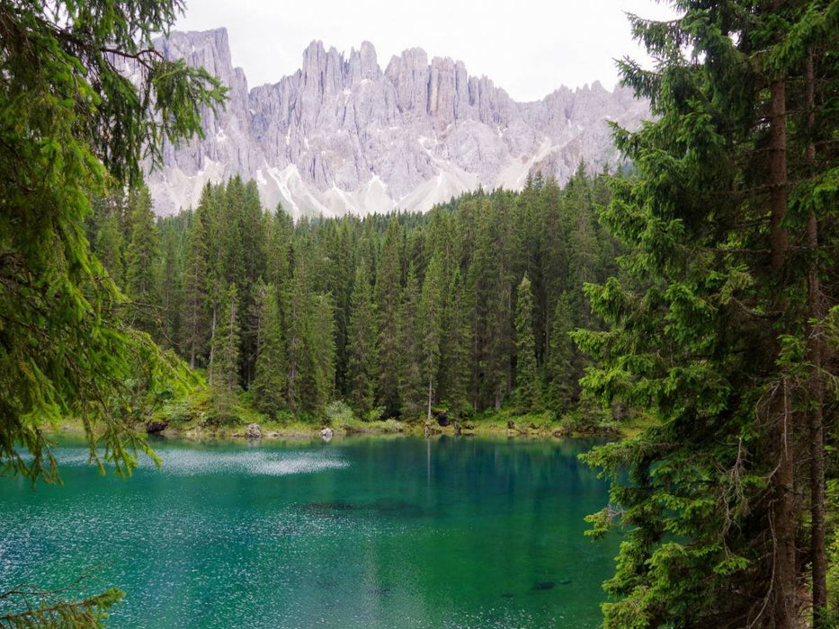 Italien: Blick über den Karersee zum Latemar - CALVENDO Foto-Puzzle'
