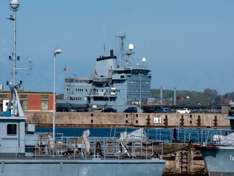 Ein Motiv aus dem Kalender Marinehafen Kiel - CALVENDO Foto-Puzzle'