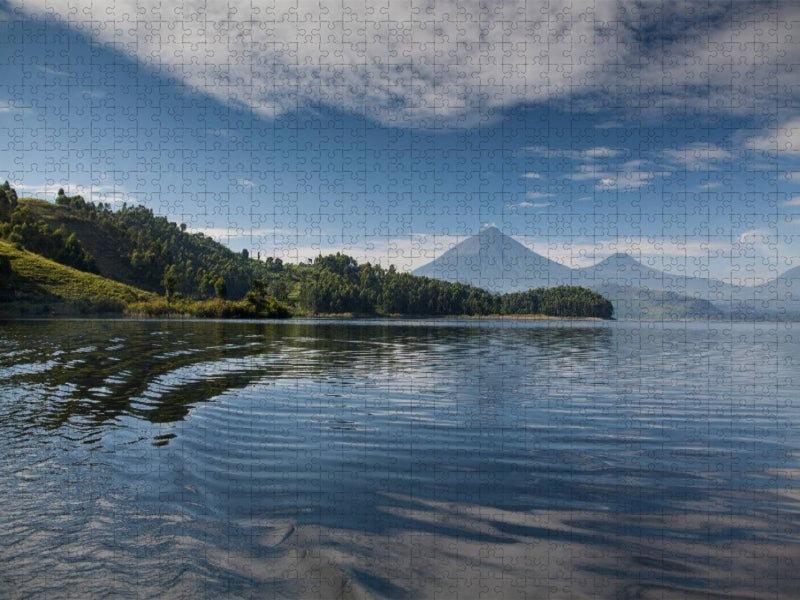 Lake Motandu - CALVENDO Foto-Puzzle'