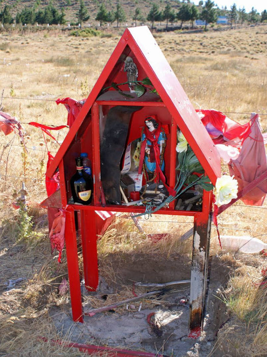 Straßenaltar in Patagonien - CALVENDO Foto-Puzzle'