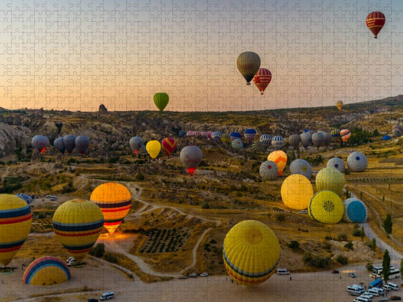 Ballonfahrt im Morgengrauen - CALVENDO Foto-Puzzle'