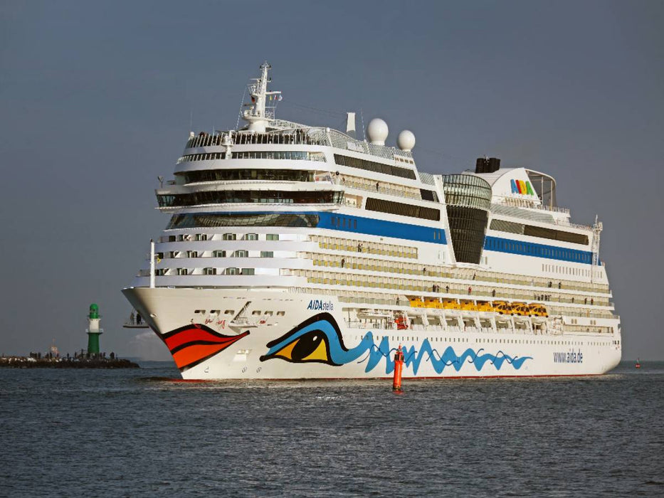 Aida Stella in der Hafeneinfahrt Warnemünde - CALVENDO Foto-Puzzle'