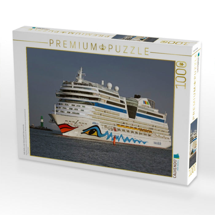 Aida Stella in der Hafeneinfahrt Warnemünde - CALVENDO Foto-Puzzle'